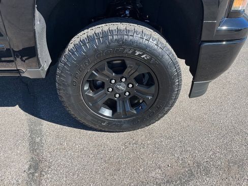 Used 2015 Chevrolet Silverado 1500 LTZ Z71 w/ Midnight Edition image 44