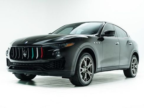 Used 2017 Maserati Levante AWD/4WD image 8