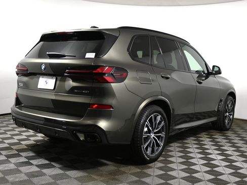 New 2026 BMW X5 xDrive40i w/ M Sport Package AWD/4WD image 7
