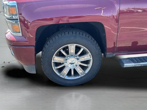 Used 2015 Chevrolet Silverado 1500 High Country w/ High Country Premium Package AWD/4WD image 36