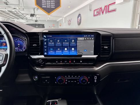 Certified 2024 Chevrolet Silverado 1500 RST w/ Protection Package AWD/4WD image 19