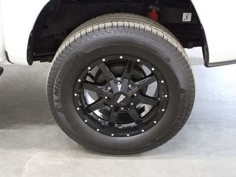 Used 2022 Toyota Tacoma SR image 37