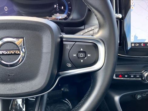 Used 2025 Volvo XC40 B5 Core w/ Protection Package Premier image 25