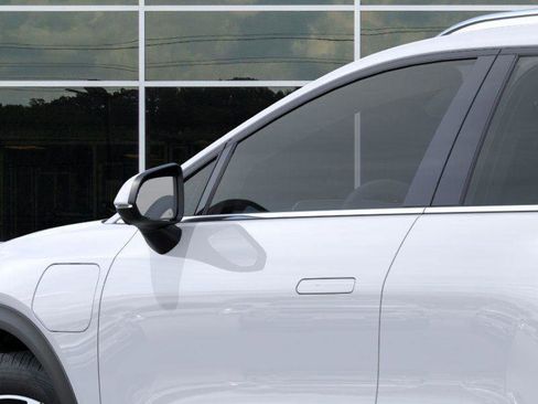 New 2026 Chevrolet Equinox EV LT image 12