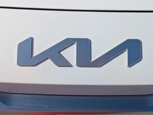 Certified 2023 Kia Seltos S w/ Navigation Package image 10