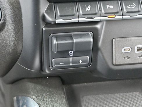 Used 2022 Chevrolet Silverado 2500 High Country w/ LPO, Dark Essentials Package image 25