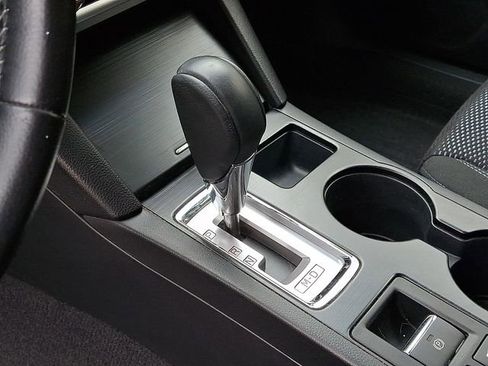 Used 2018 Subaru Outback 2.5i Premium image 15