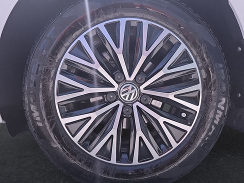Used 2021 Volkswagen Jetta FWD image 35