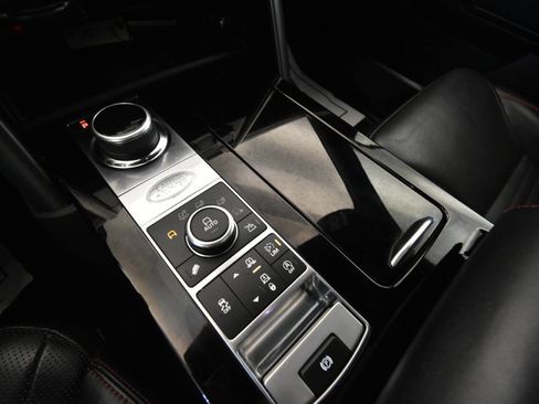 Used 2018 Land Rover Discovery HSE image 22