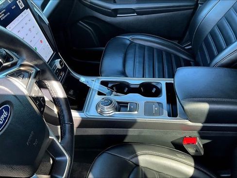 Used 2024 Ford Edge SEL image 15