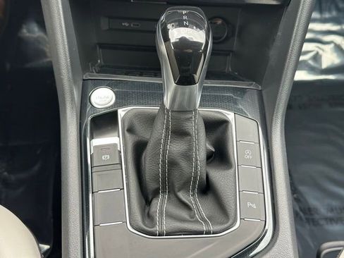 Used 2025 Volkswagen Taos SE image 22