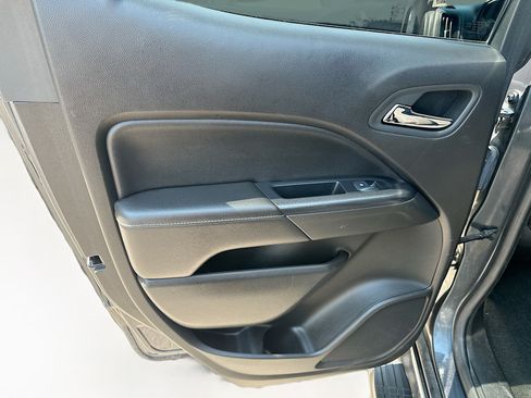 Used 2017 GMC Canyon SLE w/ SLE Convenience Package AWD/4WD image 25