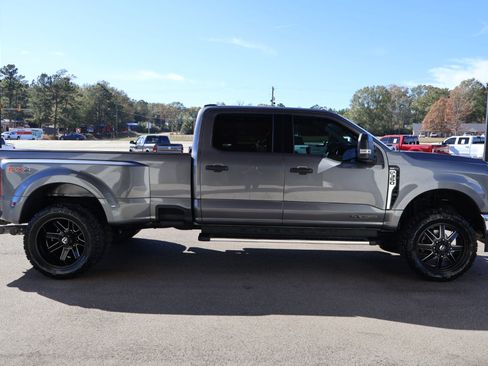 Used 2023 Ford F350 XLT w/ FX4 Off-Road Package image 4