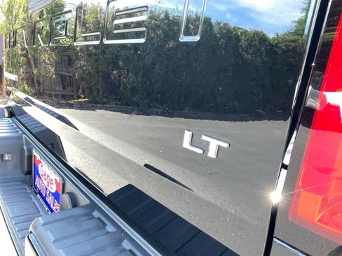 Used 2022 Chevrolet Colorado LT w/ Fleet Safety Package RWD image 7
