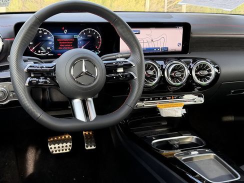 New 2025 Mercedes-Benz CLA 250 4MATIC image 27
