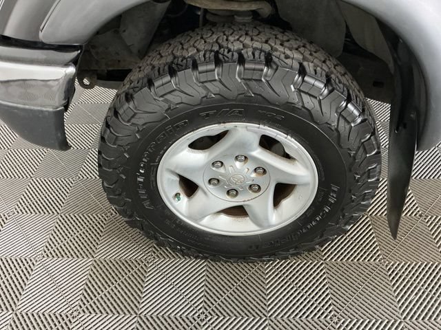 Used 2001 Toyota Tacoma 4x4 Xtracab V6 image 10