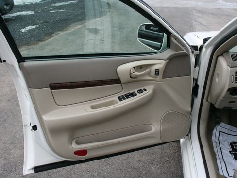 Used 2005 Chevrolet Impala LS w/ Sun And Sound Package image 22