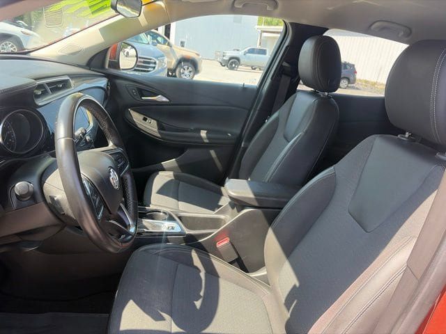 Used 2020 Buick Encore GX Select w/ Advanced Technology Package AWD/4WD image 12