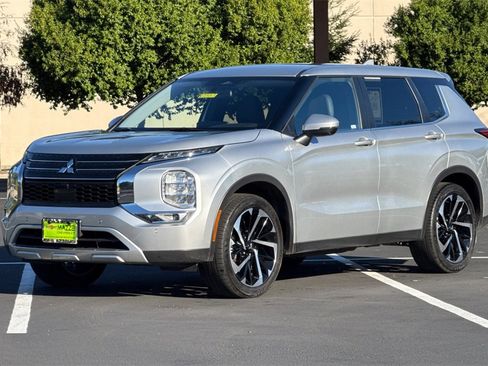 Used 2024 Mitsubishi Outlander FWD image 14