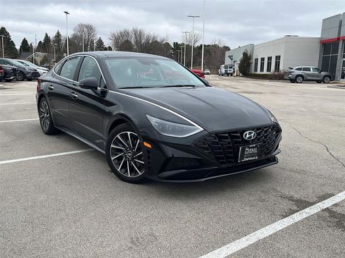 Used 2020 Hyundai Sonata Limited image 18