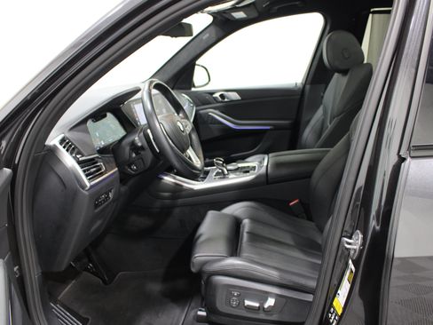 Used 2022 BMW X7 xDrive40i w/ Premium Package AWD/4WD image 3