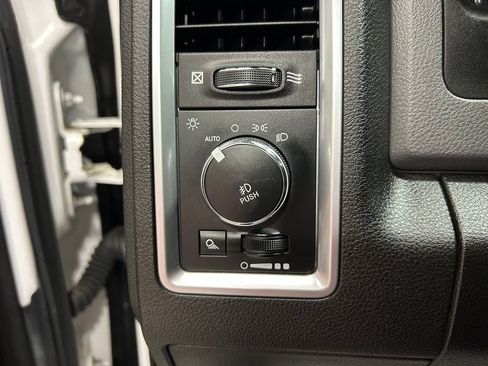 Used 2019 RAM 1500 Big Horn AWD/4WD image 13
