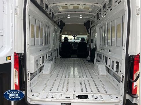 Used 2023 Ford Transit 250 148 High Roof Extended image 15