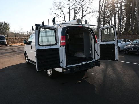 Used 2020 Chevrolet Express 2500 Work Van w/ Driver Convenience Package image 28