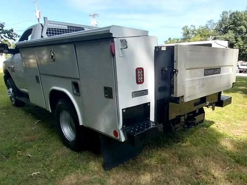 Used 2018 RAM 3500 Tradesman w/ Power & Remote Entry Group image 3
