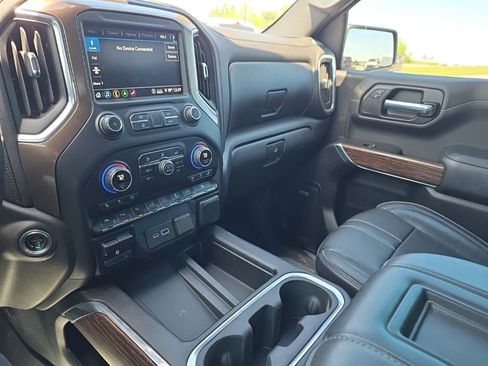 Used 2020 Chevrolet Silverado 1500 High Country w/ Technology Package image 19