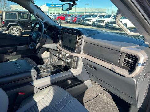 Used 2023 Ford F150 XLT image 28