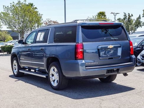 Used 2019 Chevrolet Suburban LT w/ LT Signature Package image 6
