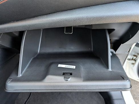Used 2025 Nissan Versa SR FWD image 32