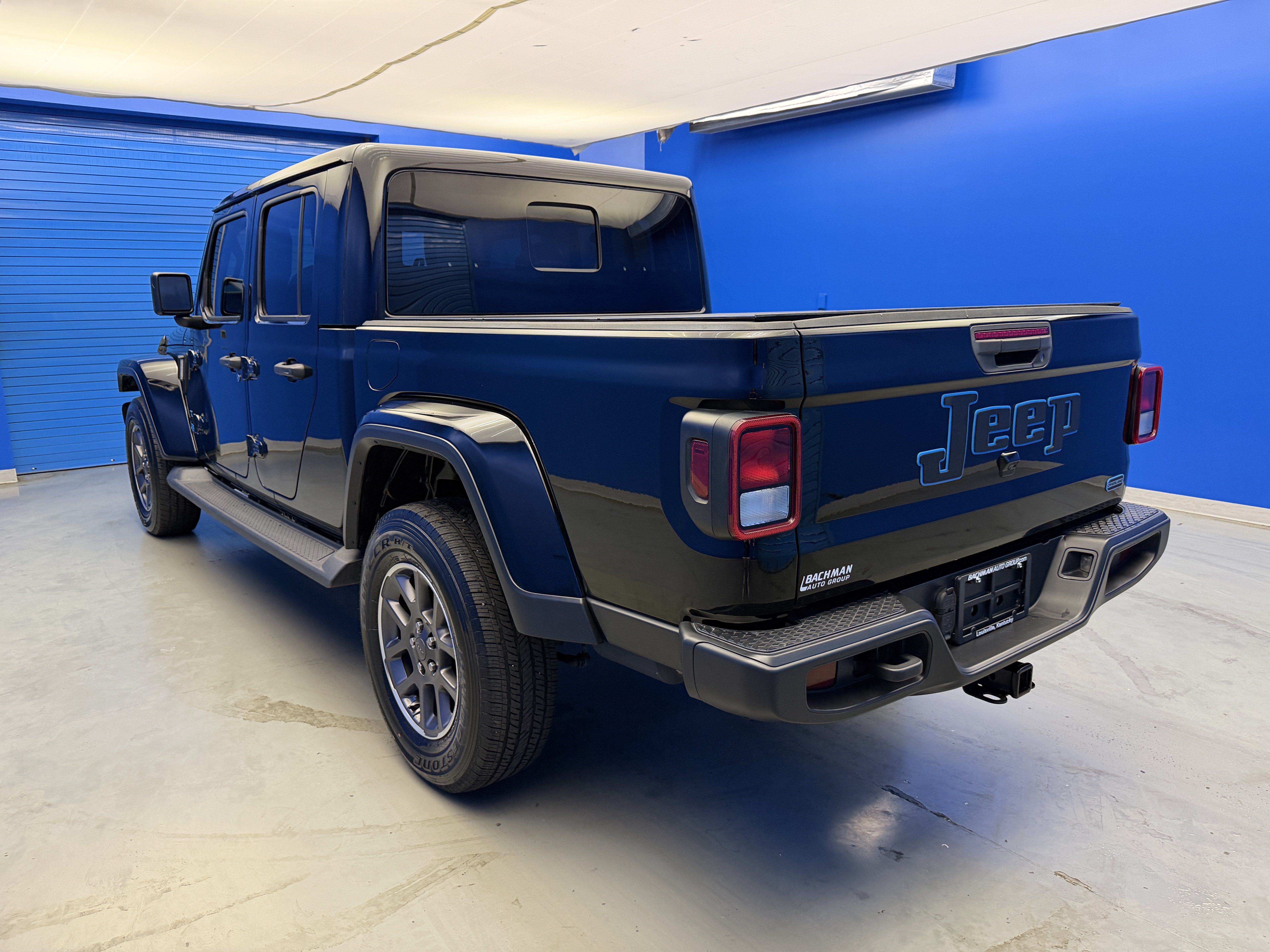 Used 2020 Jeep Gladiator Overland AWD/4WD image 5