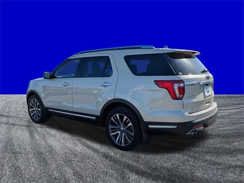Used 2018 Ford Explorer Platinum image 6