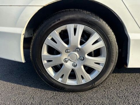 Used 2011 Honda Civic LX image 8