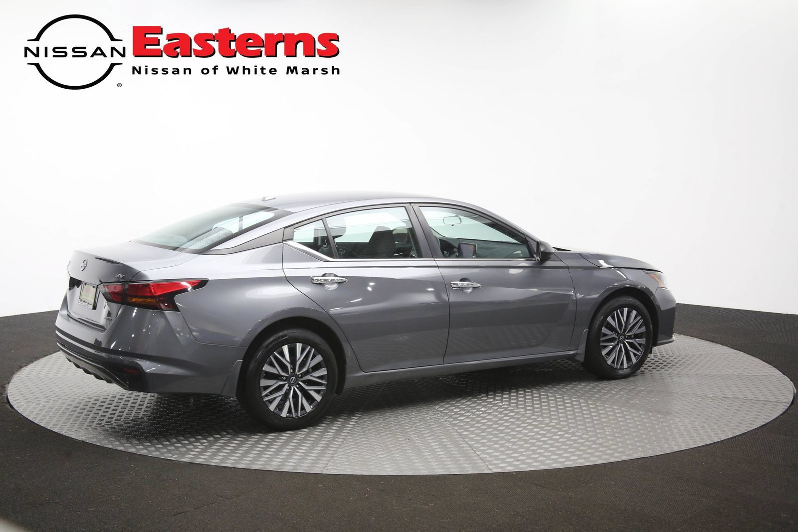 Used 2024 Nissan Altima 2.5 SV AWD/4WD image 43