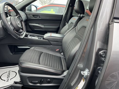 Used 2024 Nissan Pathfinder Rock Creek image 12