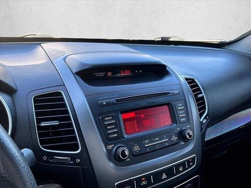 Used 2014 Kia Sorento LX FWD image 20