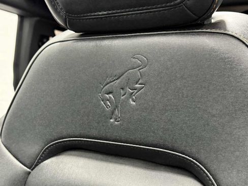 Used 2023 Ford Bronco Badlands w/ Sasquatch Package image 14