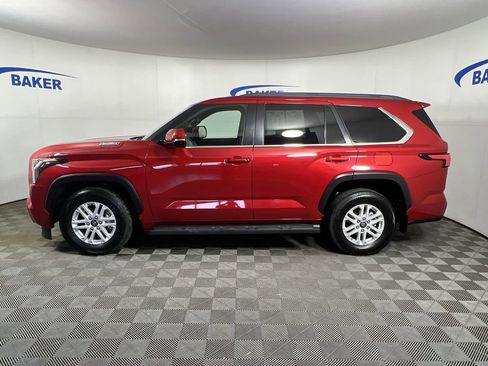 Used 2025 Toyota Sequoia SR5 image 6
