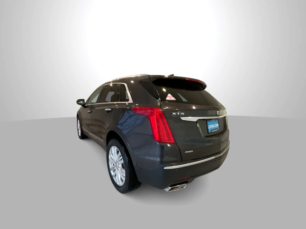 Used 2018 Cadillac XT5 Premium Luxury AWD/4WD image 6