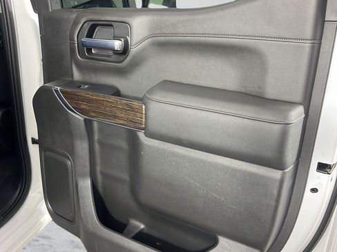 Used 2022 GMC Sierra 1500 SLE w/ Driver Alert Package II AWD/4WD image 13