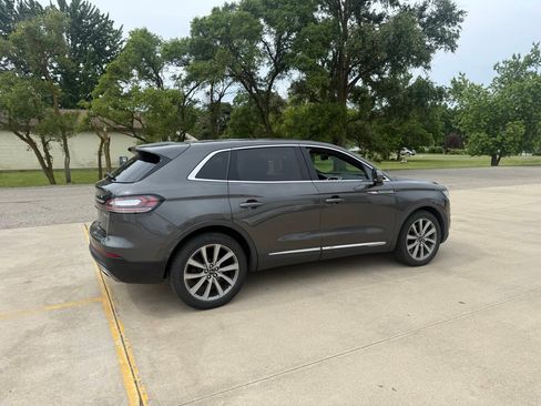 Used 2019 Lincoln Nautilus Select AWD/4WD image 7