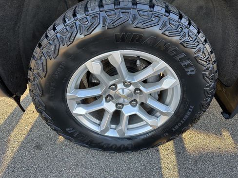 Used 2024 Chevrolet Silverado 1500 W/T w/ WT Value Package image 11