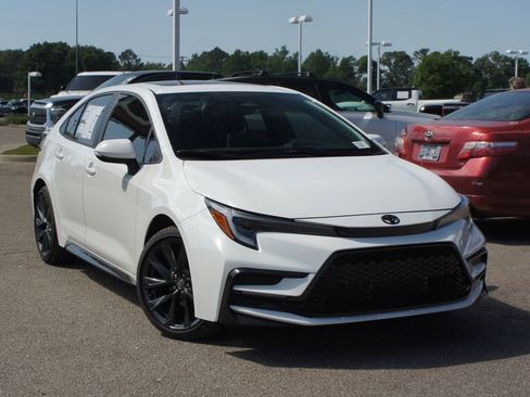 Used 2026 Toyota Corolla XSE FWD image 29