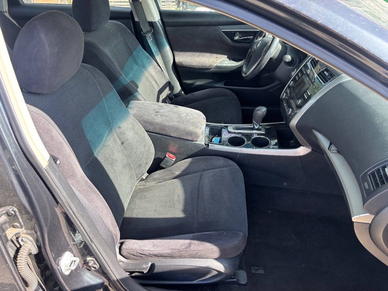 Used 2013 Nissan Altima 2.5 SV FWD image 18