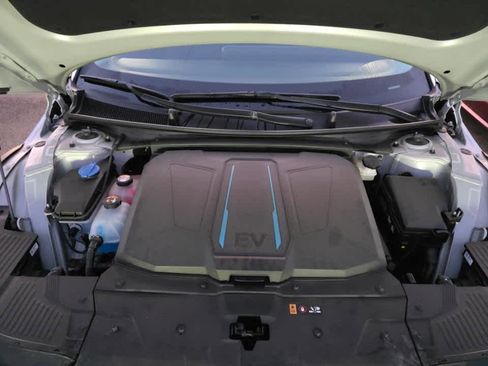 Used 2023 Hyundai Ioniq 5 SEL image 2