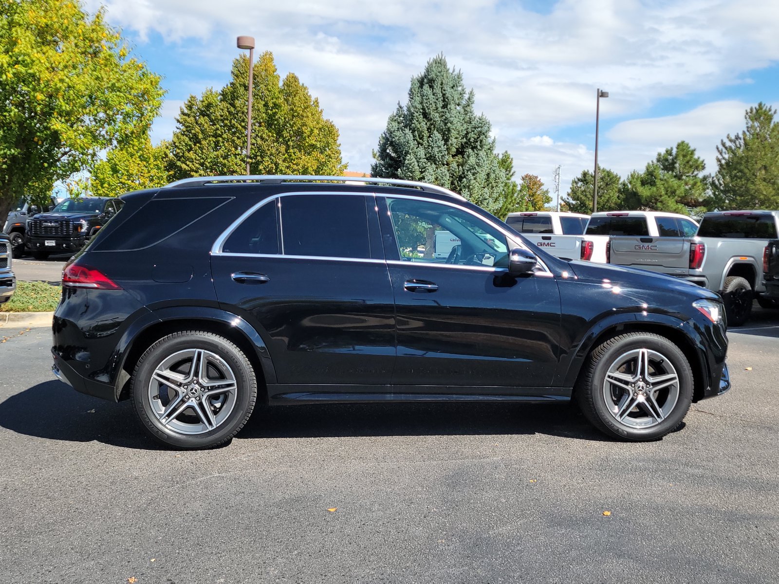 Used 2020 Mercedes-Benz GLE 350 4MATIC image 2