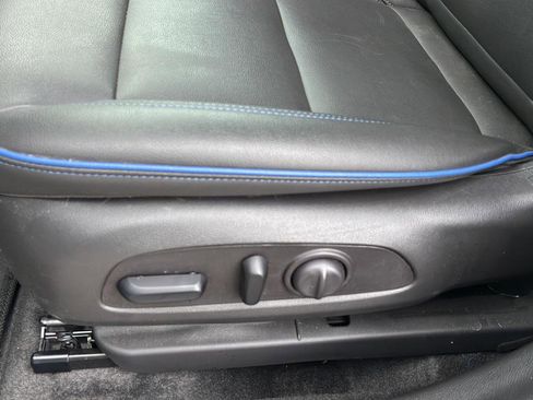 Used 2025 Buick Envista Sport Touring w/ Convenience I Package FWD image 24